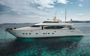 coastal yacht tour in fort lauderdale
